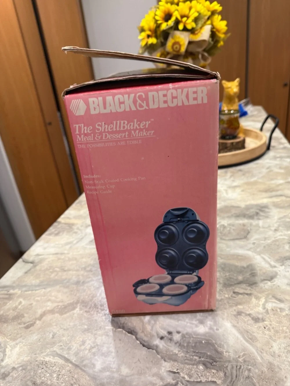 Black & Decker  “The Shell Baker Meal & Dessert Maker” Model G400